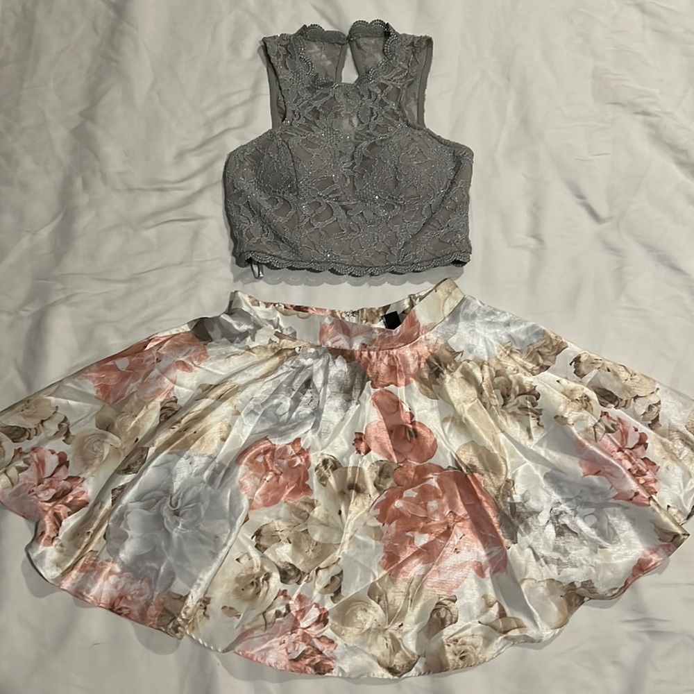 Windsor 2 pc Juniors dress. Size 3